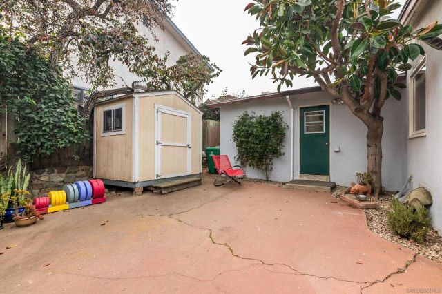 541 Tarento Dr, San Diego, CA 92106