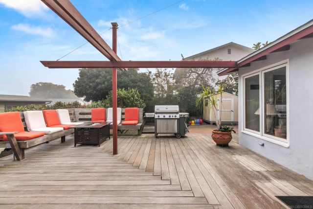 541 Tarento Dr, San Diego, CA 92106
