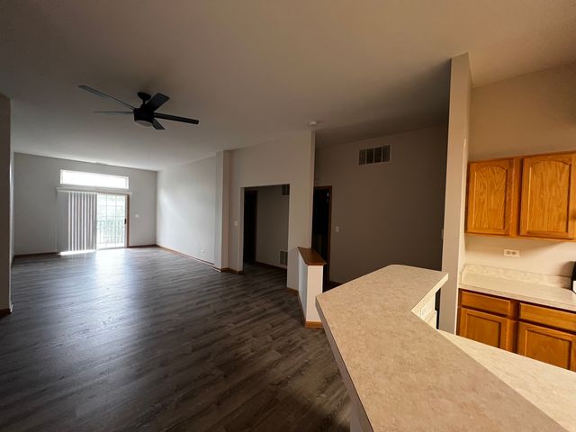 2405 Wilton Lane 2405, Aurora, IL 60502