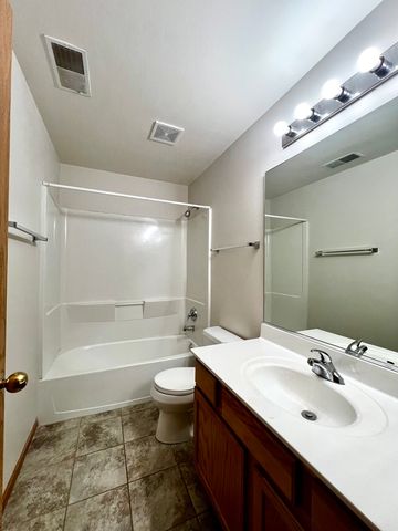 2405 Wilton Lane 2405, Aurora, IL 60502