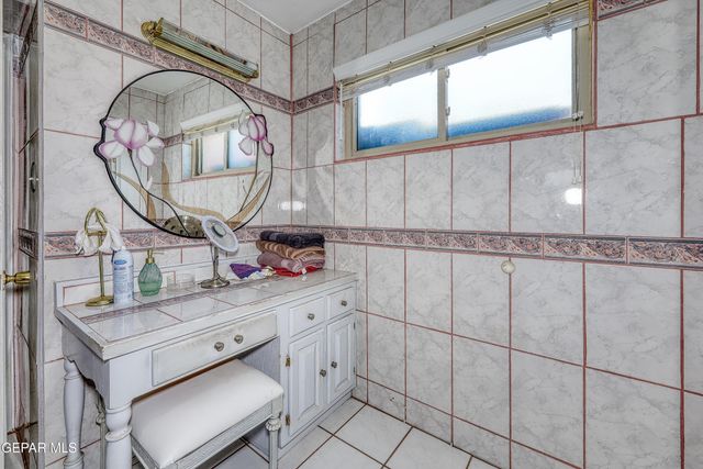 1629 SAINT JOHNS Drive, El Paso, TX 79903
