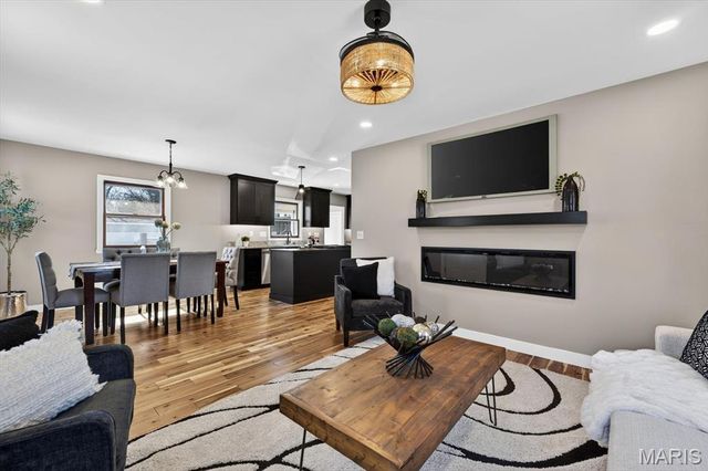 2707 E Main Street, Belleville, IL 62221