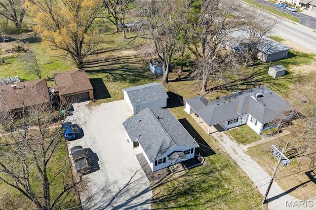 2707 E Main Street, Belleville, IL 62221