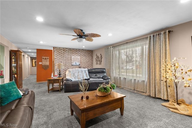 2436 W Alexander Manor, Steubenville, OH 43952