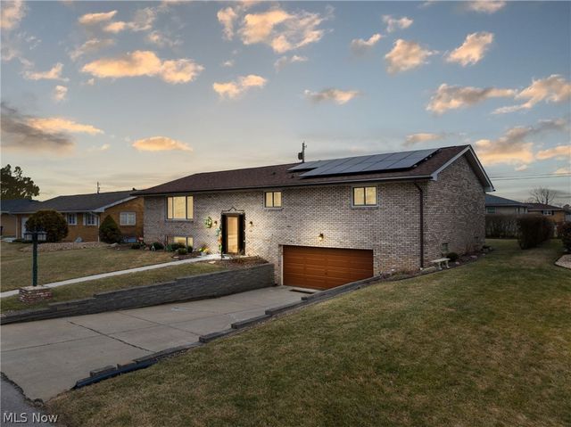 2436 W Alexander Manor, Steubenville, OH 43952