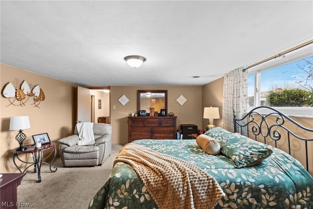 2436 W Alexander Manor, Steubenville, OH 43952