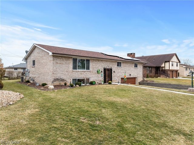 2436 W Alexander Manor, Steubenville, OH 43952