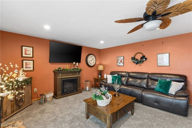 2436 W Alexander Manor, Steubenville, OH 43952