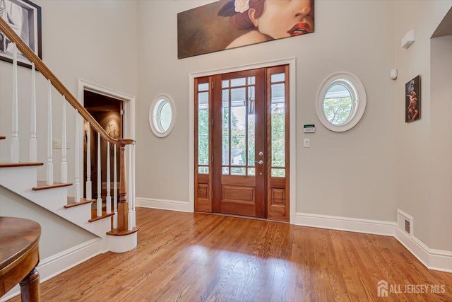 4 Edgewood Road, Edison, NJ 08820
