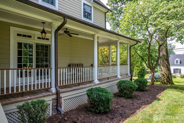 4 Edgewood Road, Edison, NJ 08820