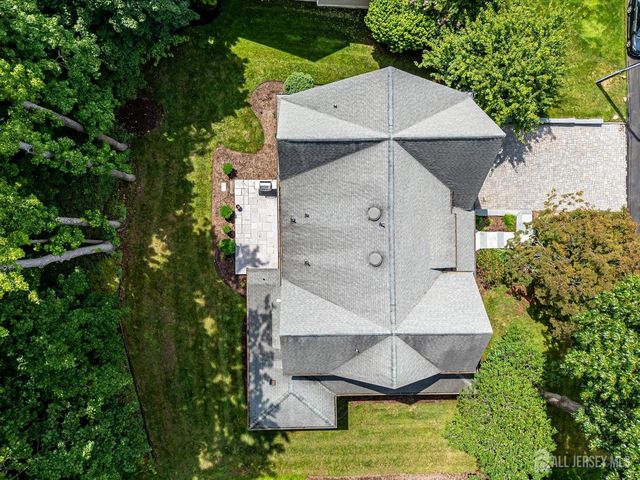 4 Edgewood Road, Edison, NJ 08820