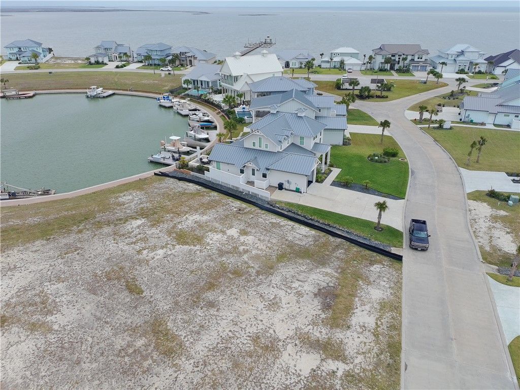 122 Bismarck Lane, Rockport, TX 78382 — photo 3