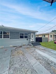 2783 - 2785 SW 33rd Ct, Miami, FL 33133
