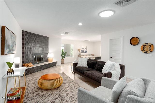 11601 N 50th Place, Scottsdale, AZ 85254