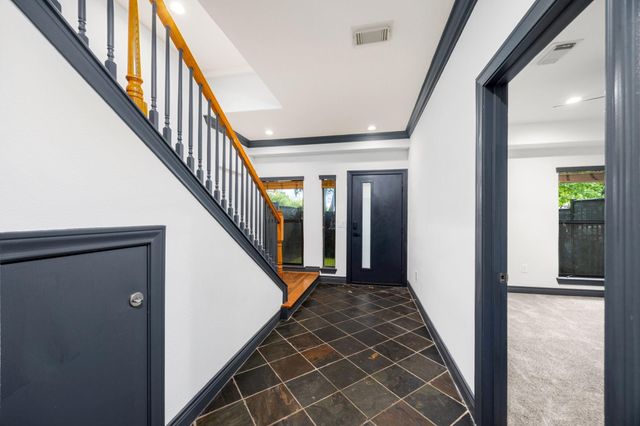1119 Saint Charles Street, Houston, TX 77003