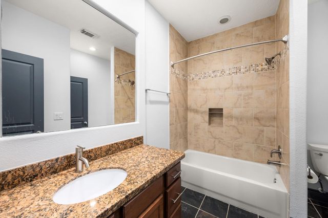 1119 Saint Charles Street, Houston, TX 77003