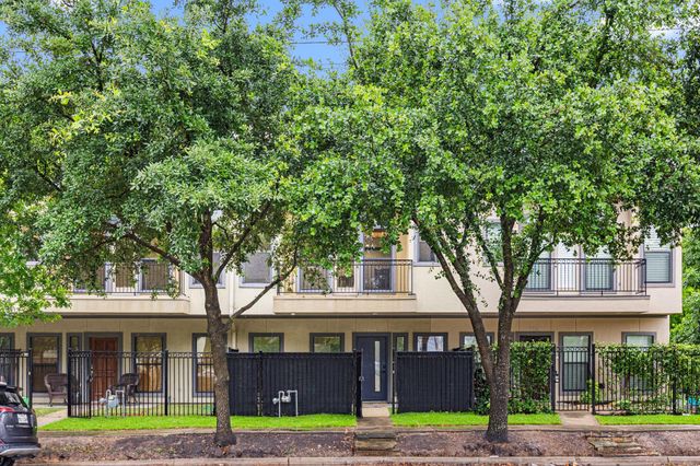 1119 Saint Charles Street, Houston, TX 77003