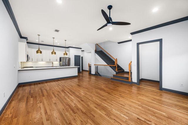 1119 Saint Charles Street, Houston, TX 77003