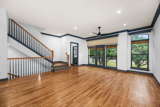 1119 Saint Charles Street, Houston, TX 77003