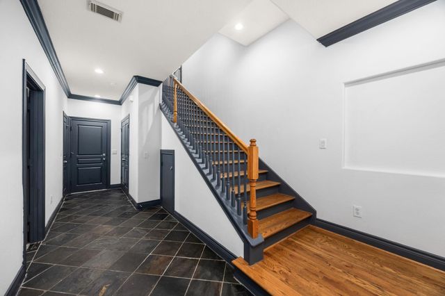 1119 Saint Charles Street, Houston, TX 77003