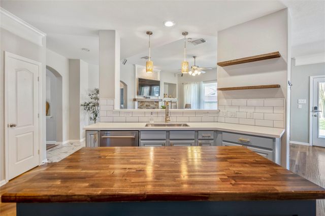 17603 Fall River Pass Court, Humble, TX 77346