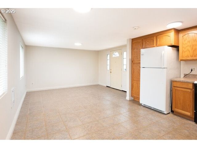 1750 TANEY St, Eugene, OR 97402