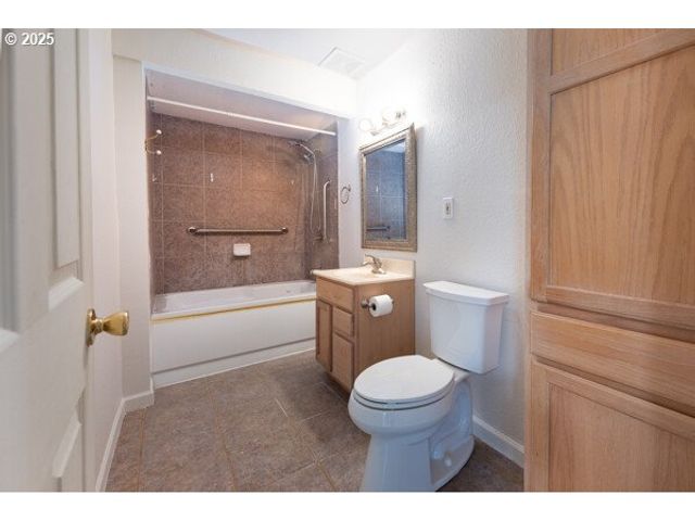 1750 TANEY St, Eugene, OR 97402