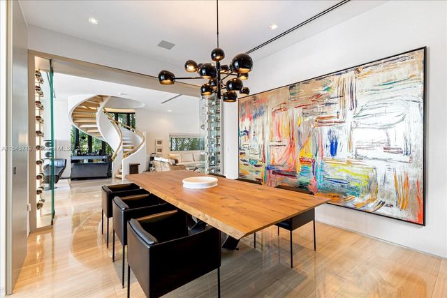 401 E Rivo Alto Dr, Miami Beach, FL 33139