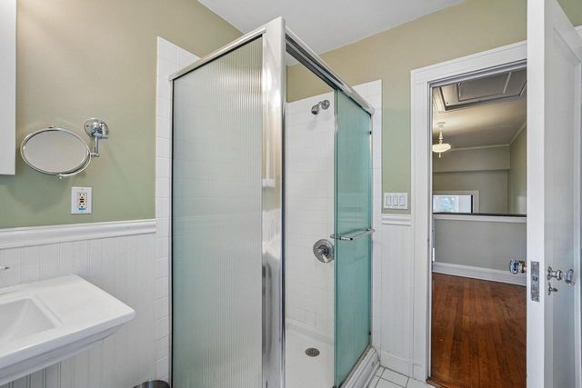 3424 N Summit AVENUE, Milwaukee, WI 53211