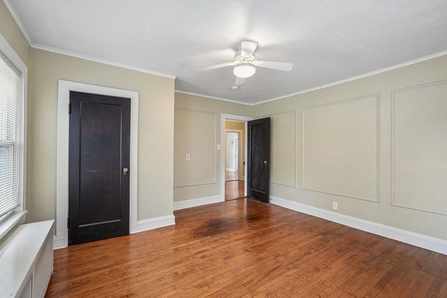 3424 N Summit AVENUE, Milwaukee, WI 53211