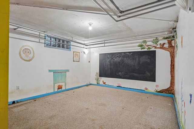 3424 N Summit AVENUE, Milwaukee, WI 53211