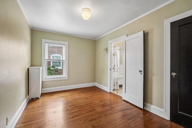 3424 N Summit AVENUE, Milwaukee, WI 53211
