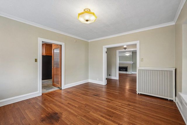 3424 N Summit AVENUE, Milwaukee, WI 53211