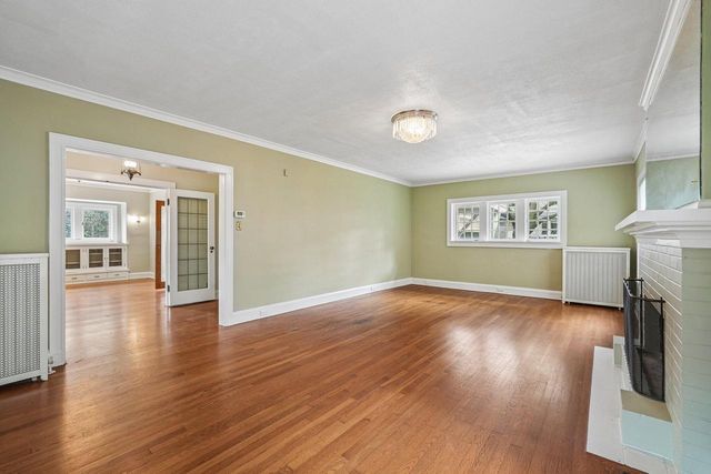 3424 N Summit AVENUE, Milwaukee, WI 53211