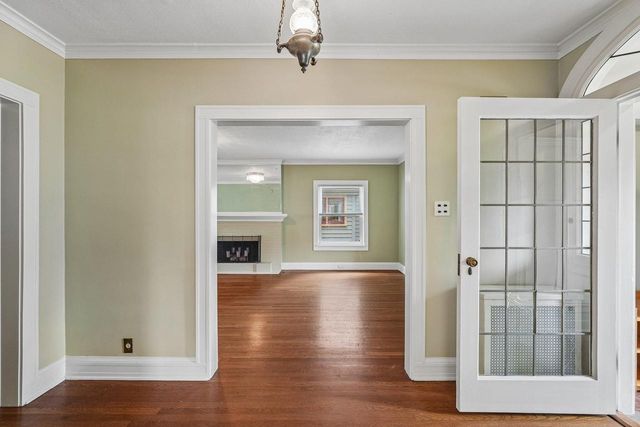 3424 N Summit AVENUE, Milwaukee, WI 53211
