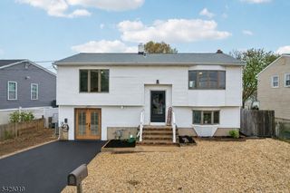 3138 Oceanic Dr, Toms River Township, NJ 08753