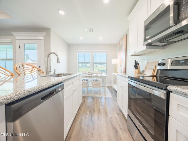 3707 Olivia Drive, Ocean Springs, MS 39564