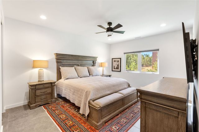 4 Valverde Lane, Santa Fe, NM 87506