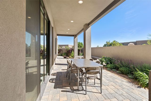 4 Valverde Lane, Santa Fe, NM 87506