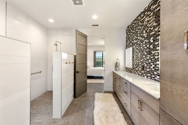 4 Valverde Lane, Santa Fe, NM 87506