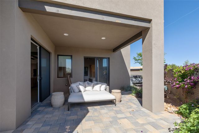 4 Valverde Lane, Santa Fe, NM 87506