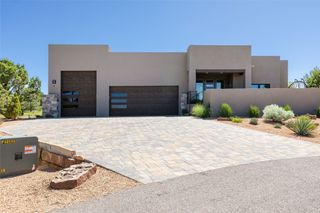 4 Valverde Lane, Santa Fe, NM 87506