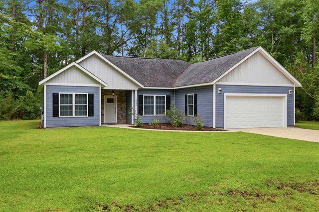 2994 Manning St., Loris, SC 29569
