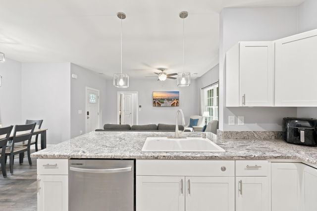 2994 Manning St., Loris, SC 29569