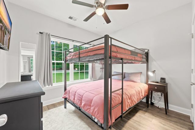 2994 Manning St., Loris, SC 29569