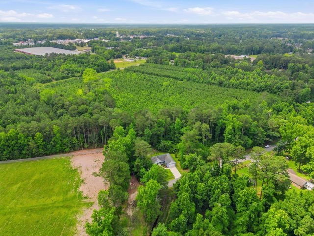 2994 Manning St., Loris, SC 29569