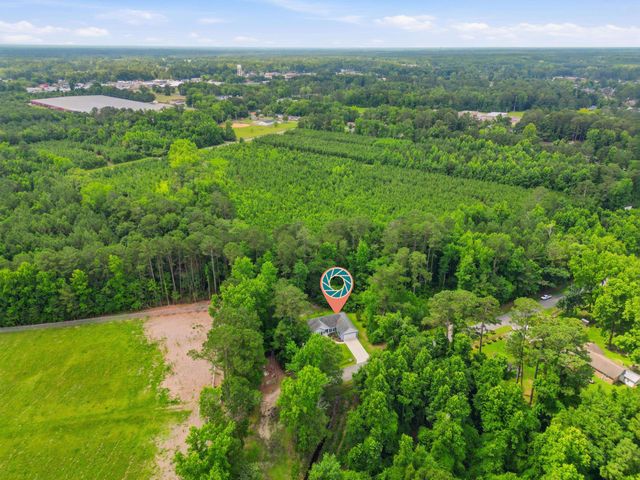2994 Manning St., Loris, SC 29569