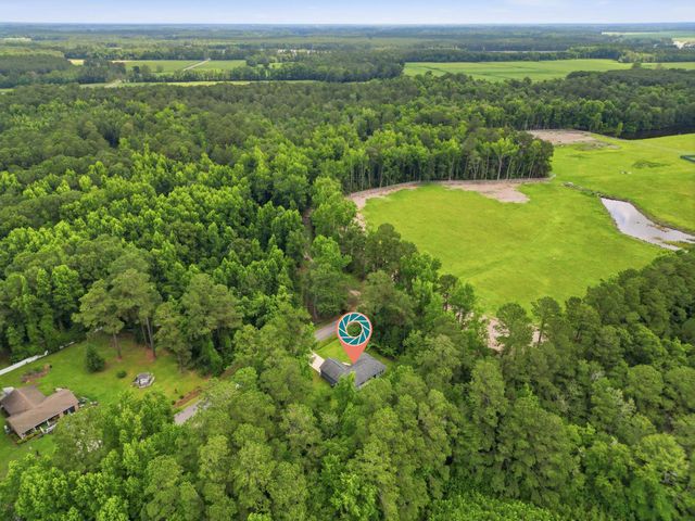 2994 Manning St., Loris, SC 29569