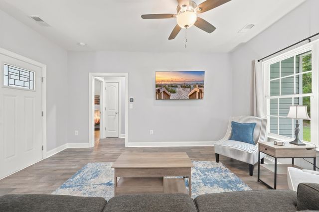 2994 Manning St., Loris, SC 29569