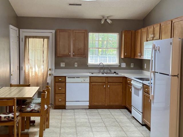 142 Paddock Way, Summerville, SC 29486